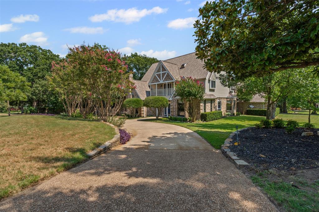 1349 Lakeview Drive