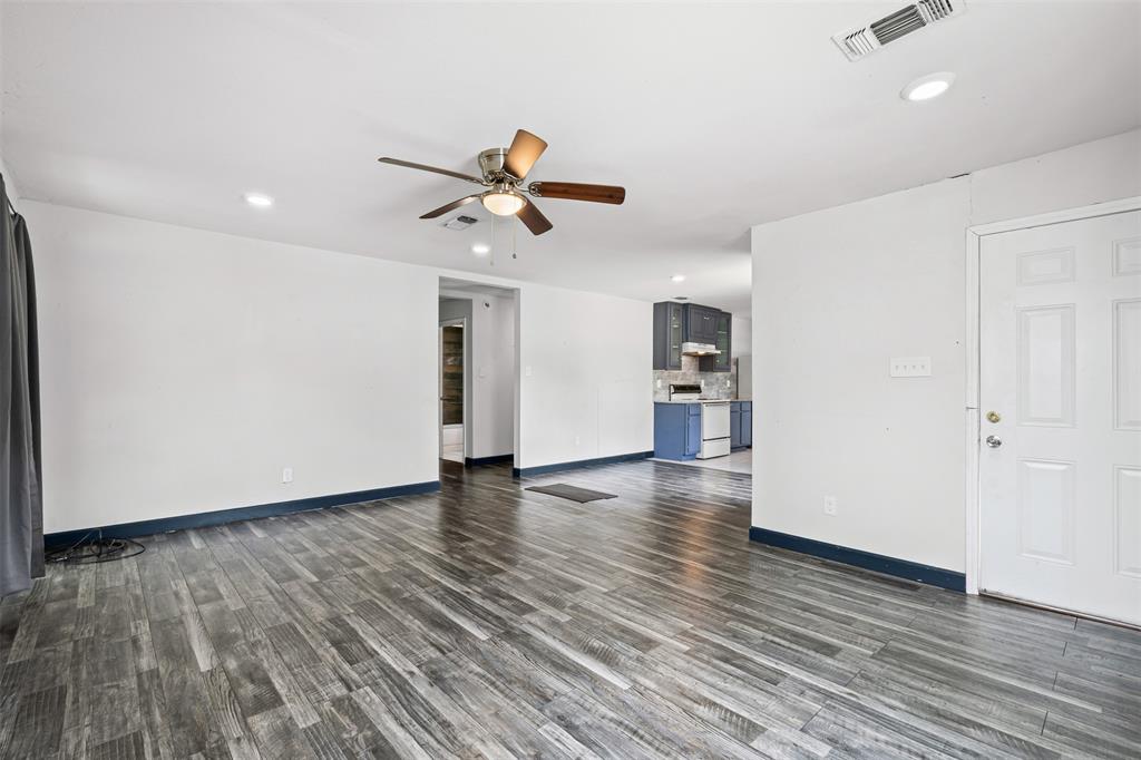 Fort Worth, Texas 76104, United States, 2 Bedrooms Bedrooms, ,1 BathroomBathrooms,Residential,Active,158571