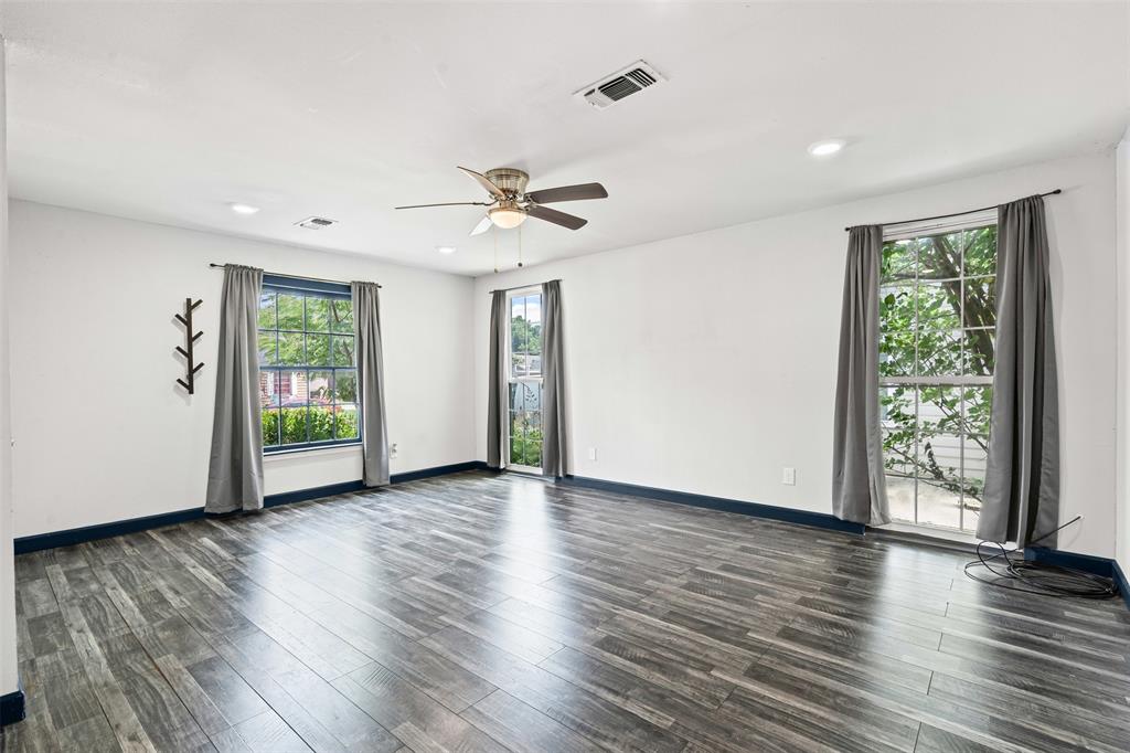 Fort Worth, Texas 76104, United States, 2 Bedrooms Bedrooms, ,1 BathroomBathrooms,Residential,Active,158571