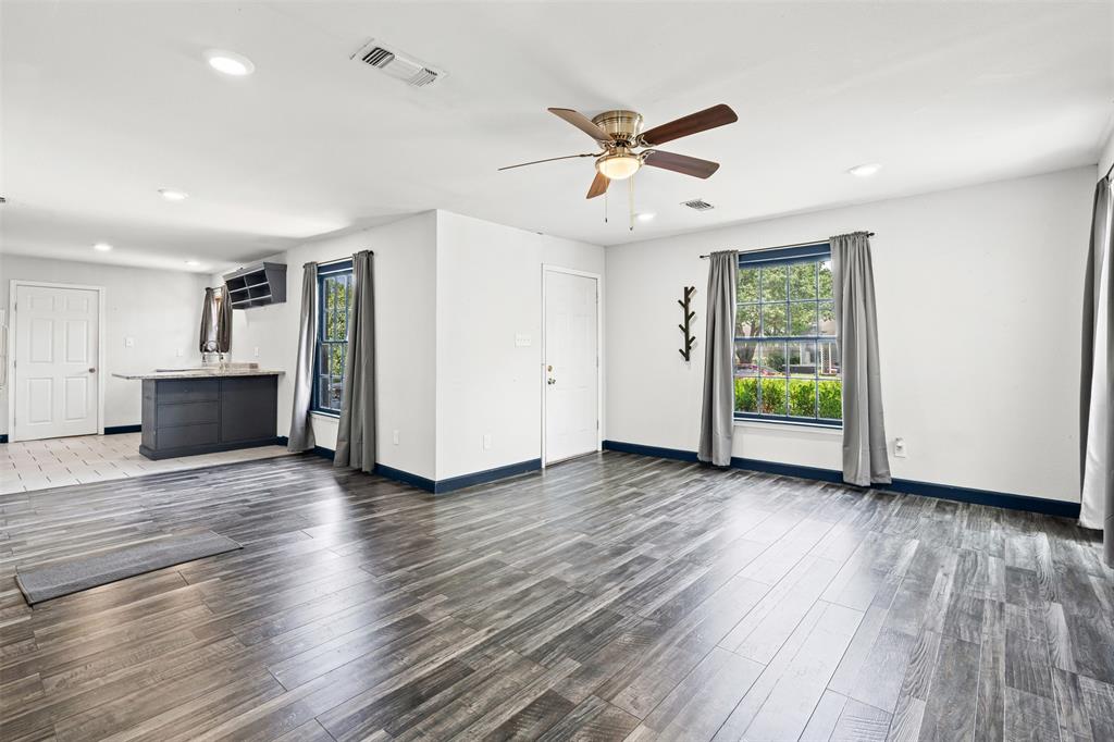 Fort Worth, Texas 76104, United States, 2 Bedrooms Bedrooms, ,1 BathroomBathrooms,Residential,Active,158571