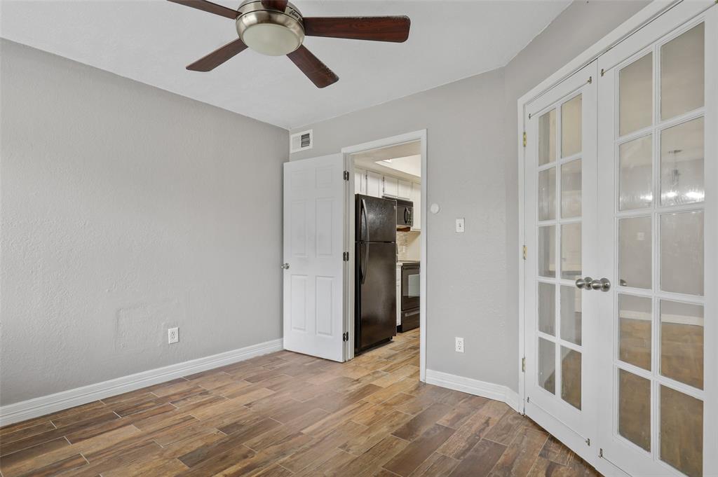 Arlington Oaks Condo - Residential