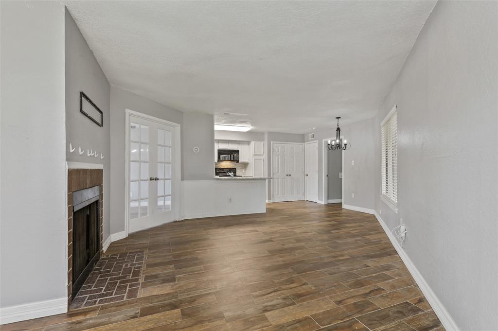 Arlington Oaks Condo - Residential