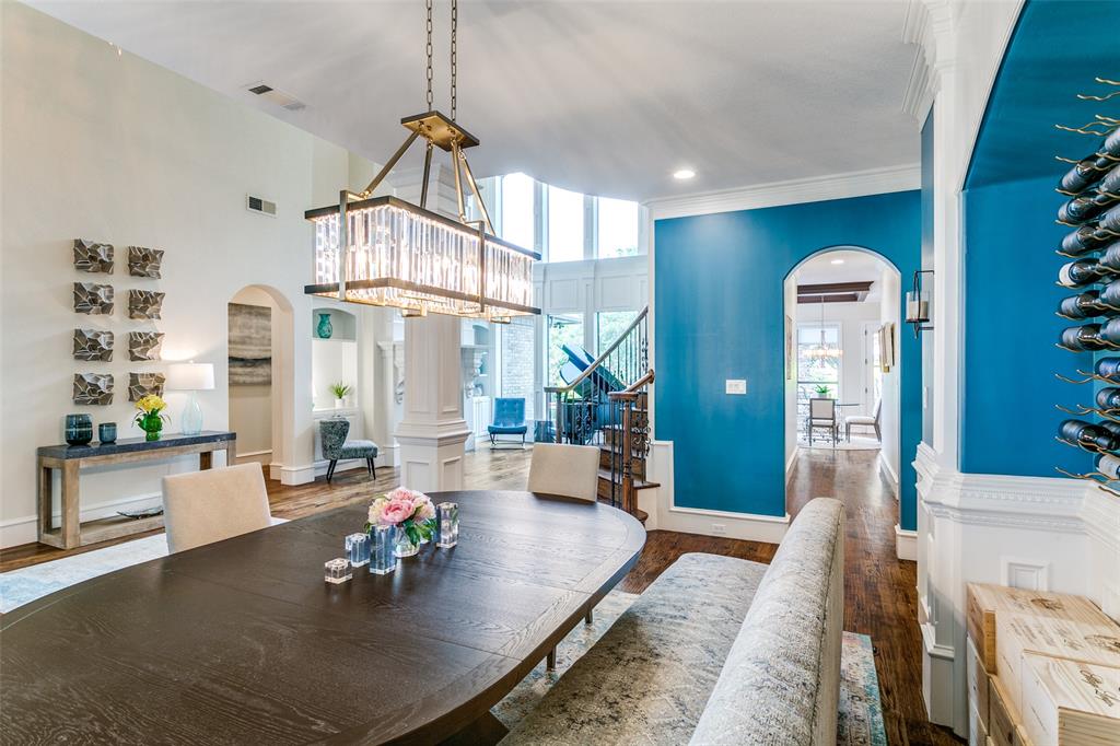 7105 Peters Path