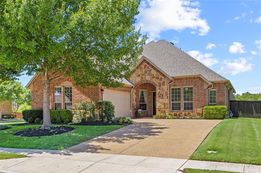 5601 Sunstar Lane