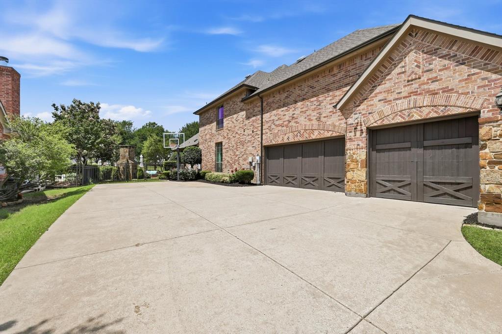 8810 Crockett Drive