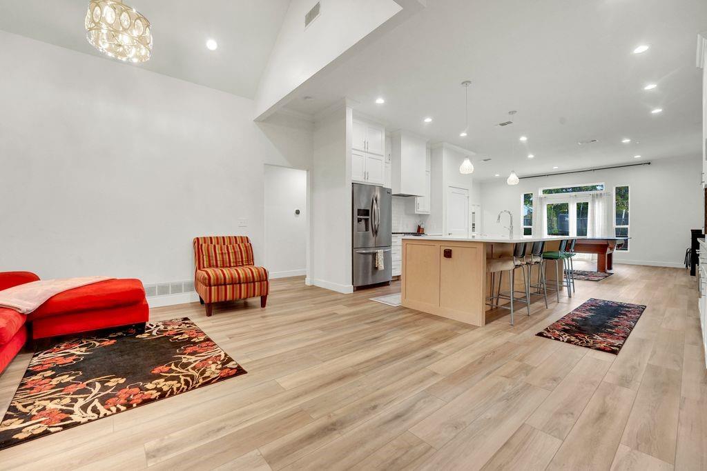 REGENCY PARK #02 - Residential