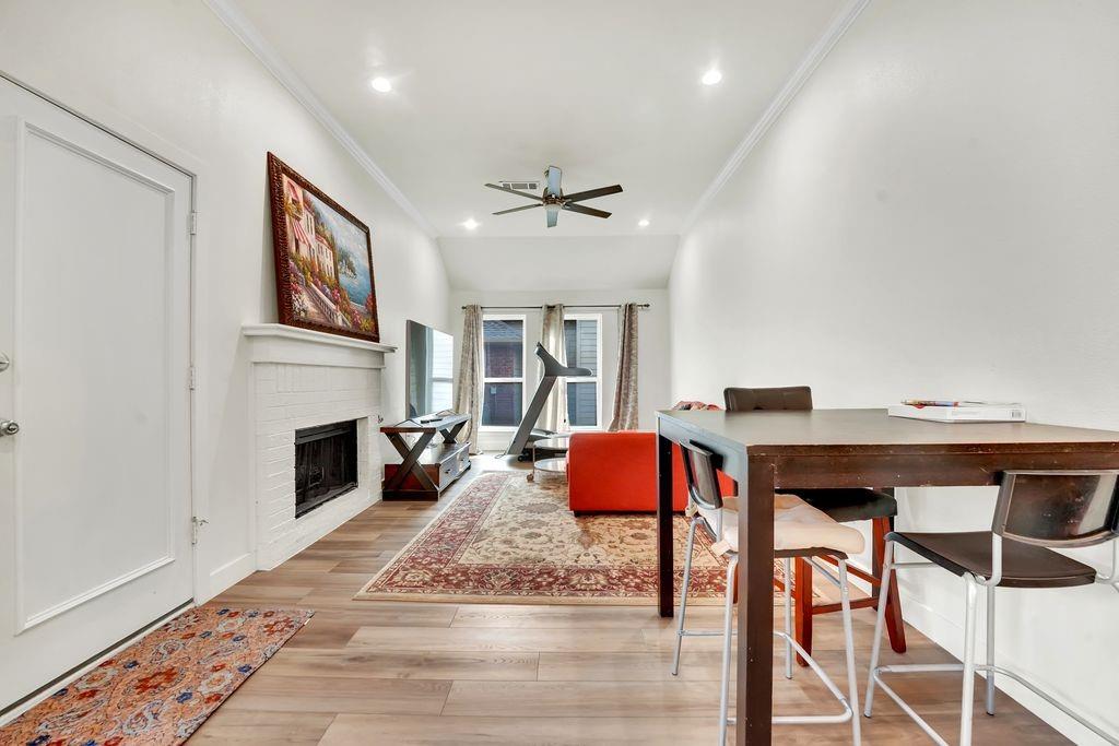 REGENCY PARK #02 - Residential