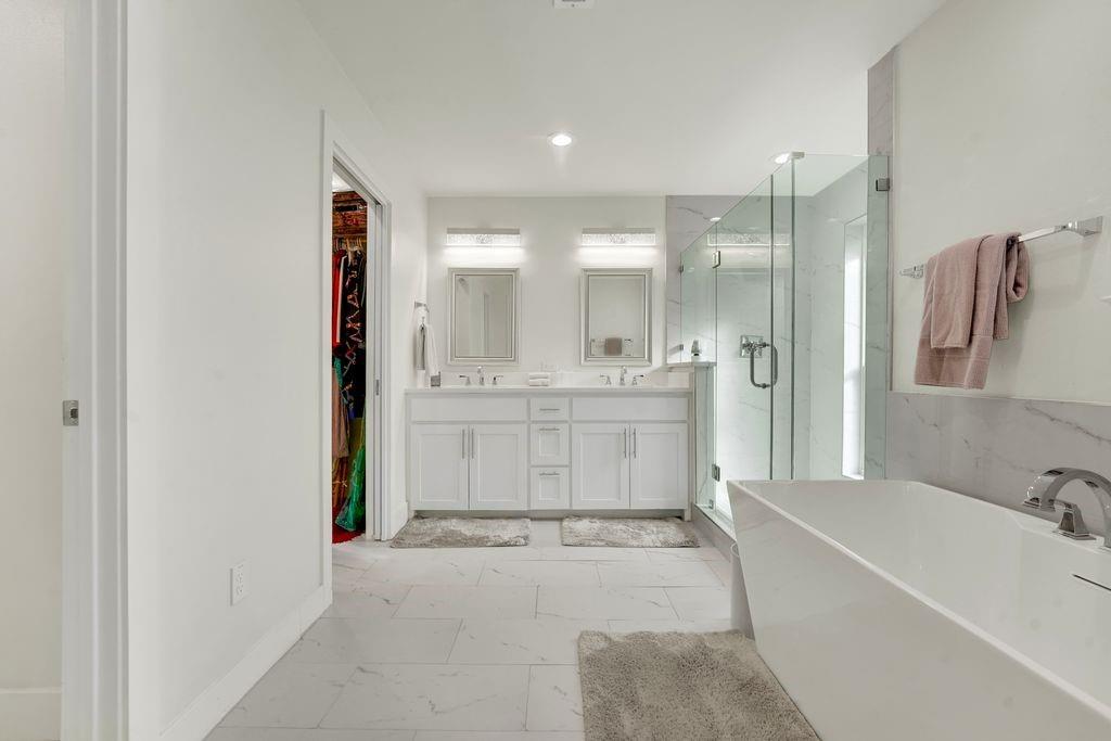 REGENCY PARK #02 - Residential