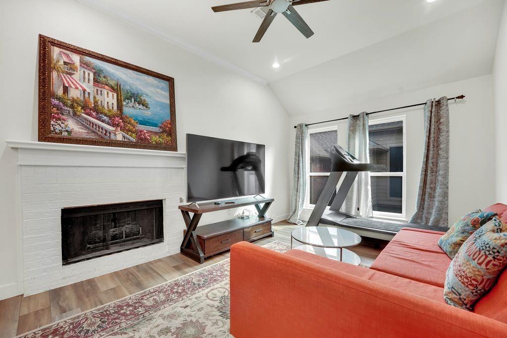 REGENCY PARK #02 - Residential