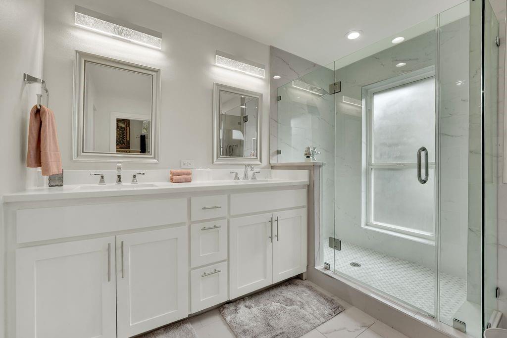 REGENCY PARK #02 - Residential