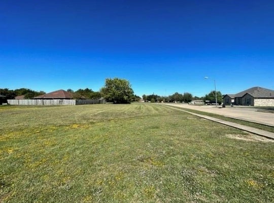 904 ENLOW CIR, COMMERCE, TX 75428 - Image 7a5ff3547e4ff2be74ed94a5c44f9fc3/1052274481