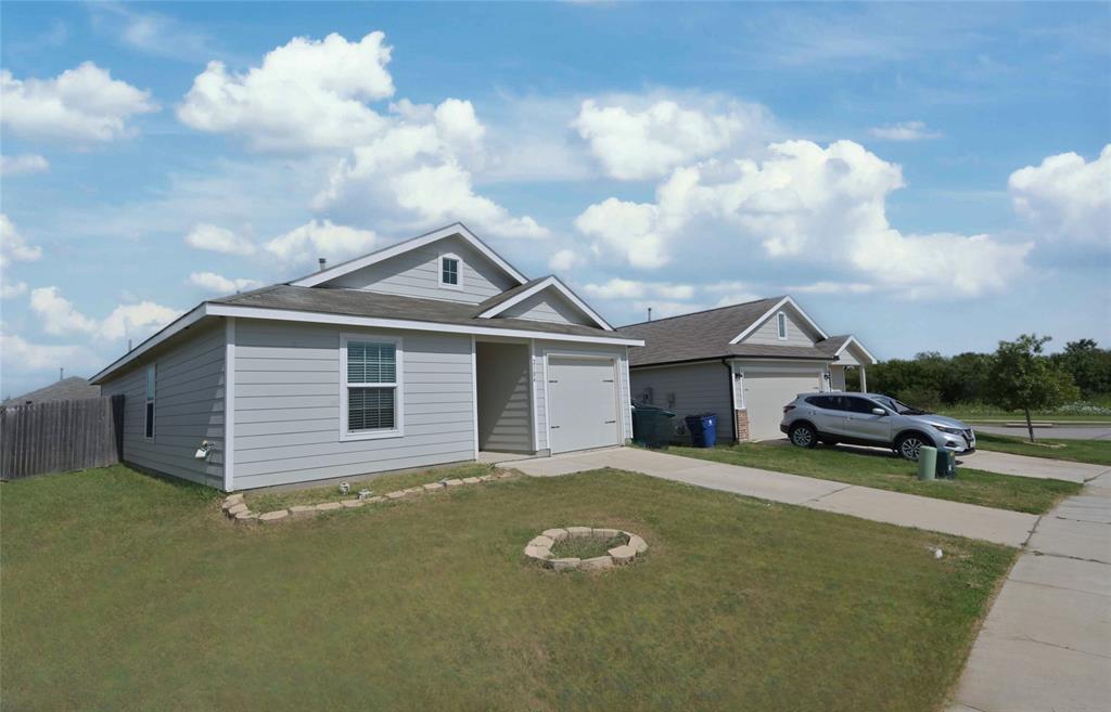 2104 Mackinac Lane