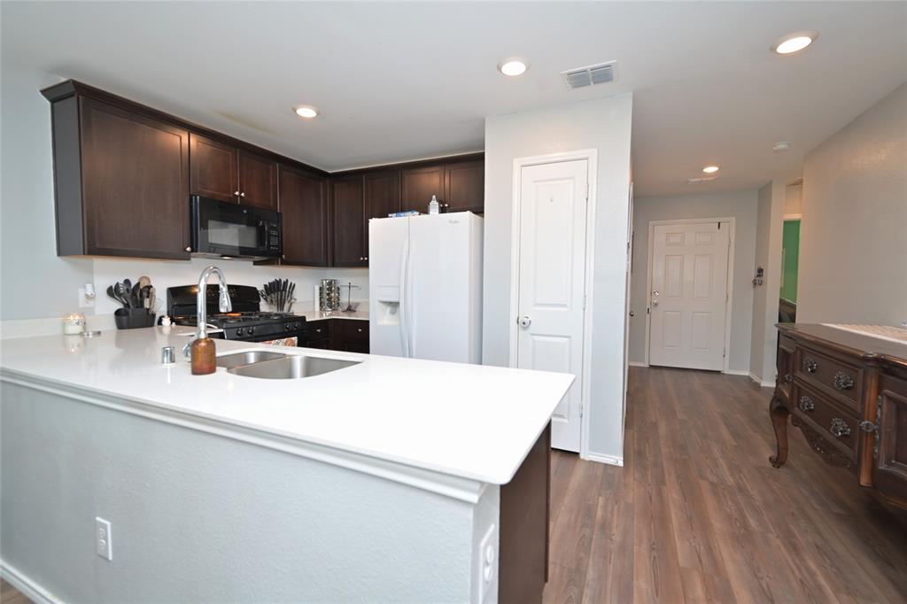 2104 Mackinac Lane