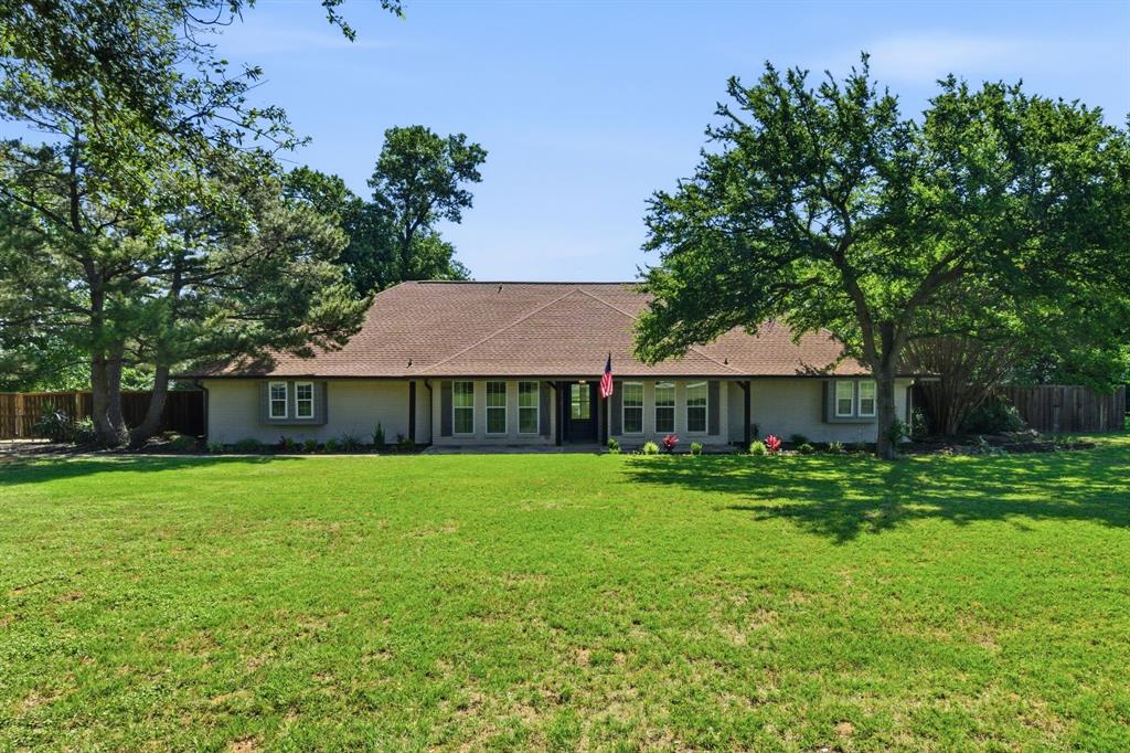 835 Cross Timbers Drive