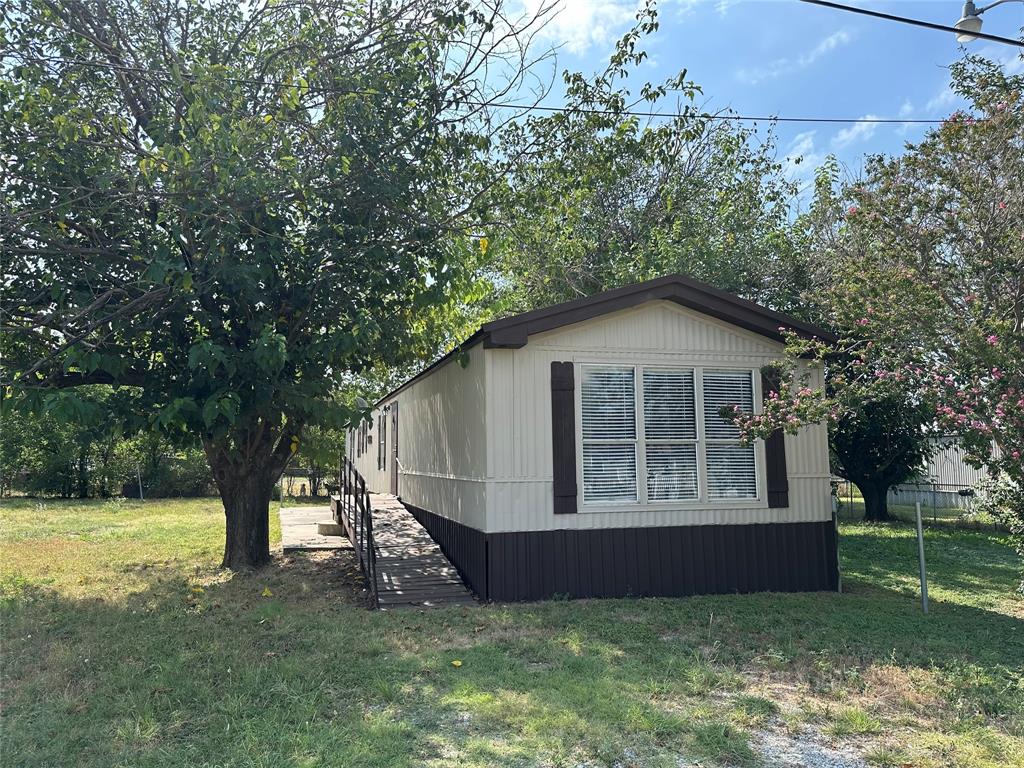 View Granbury, TX 76049 mobile home