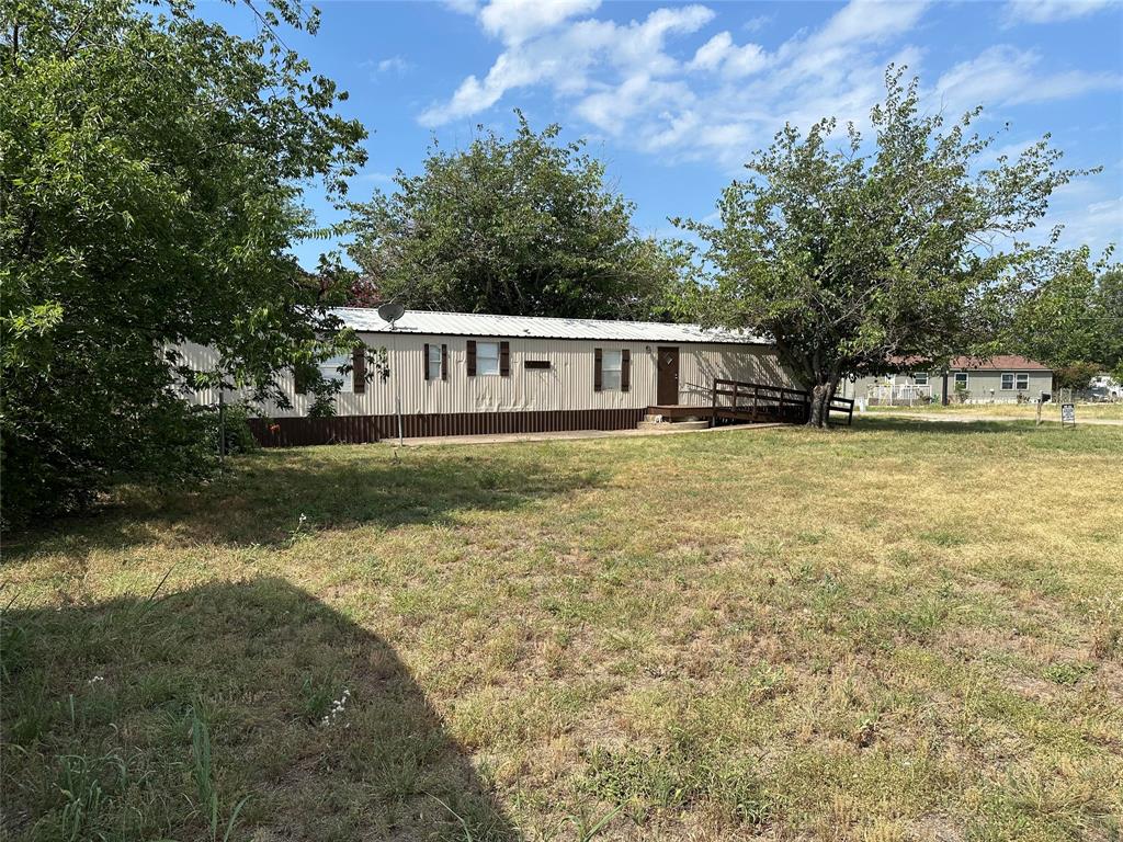 Photo 4 of 30 of 429 Skylark Drive mobile home