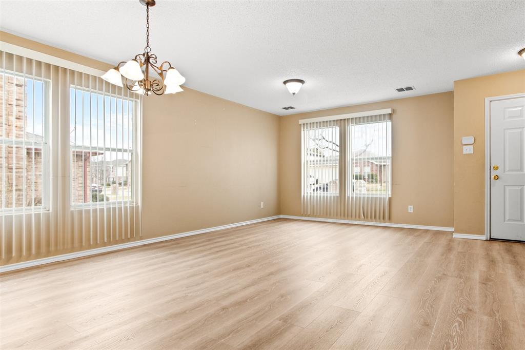 3525 Willow Creek Trail