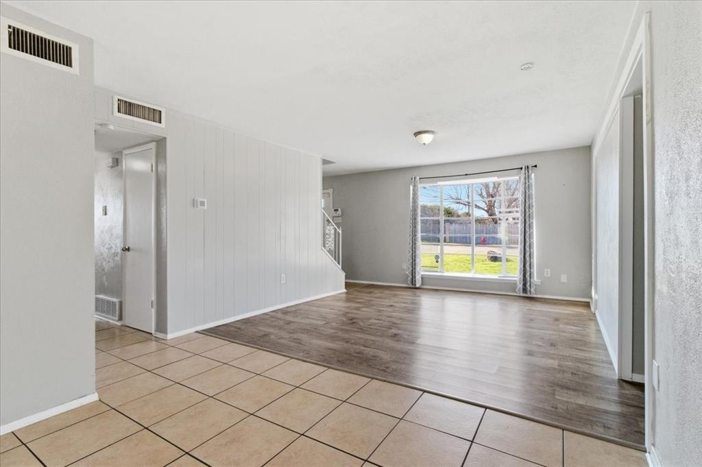 837 S Hampshire Street