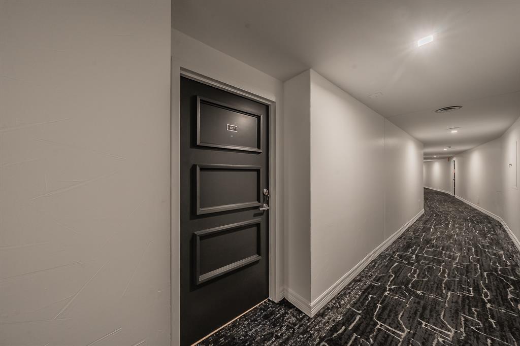 6211 W Northwest Highway 1107