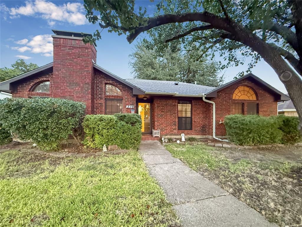 316 N Winding Oaks Drive