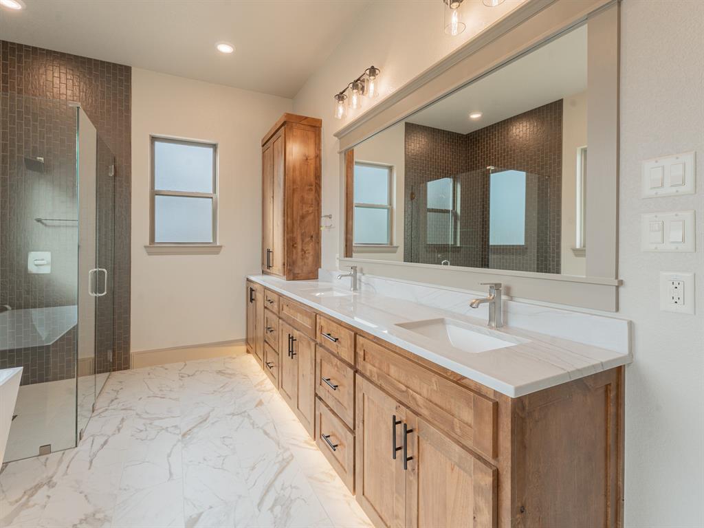 BRIAR MEADOWS - Residential