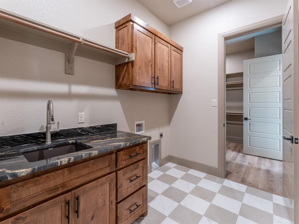 BRIAR MEADOWS - Residential