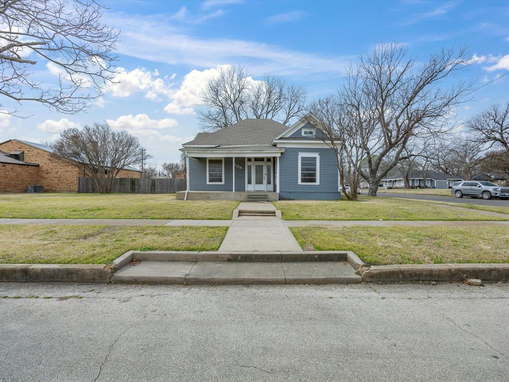 409 NW Main Street