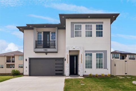 1743 Jabir Street Irving TX 75061