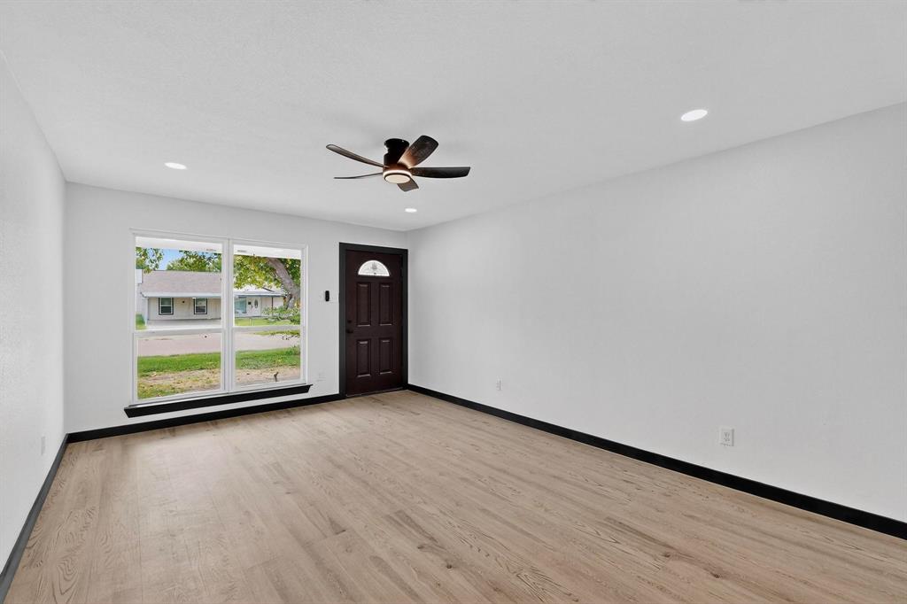 2825 Bamboo Street