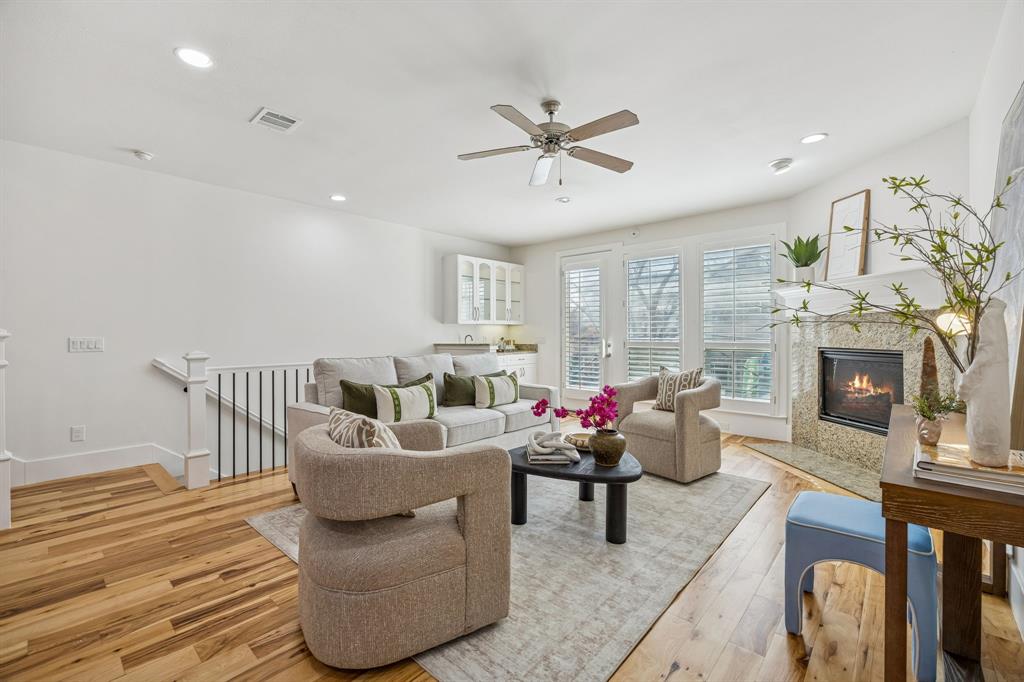 2606 Shelby Avenue 304