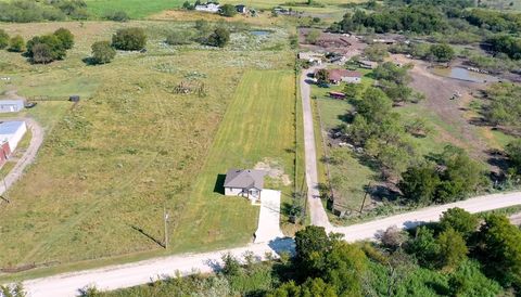 8064 County Road 1040 Rice TX 75155