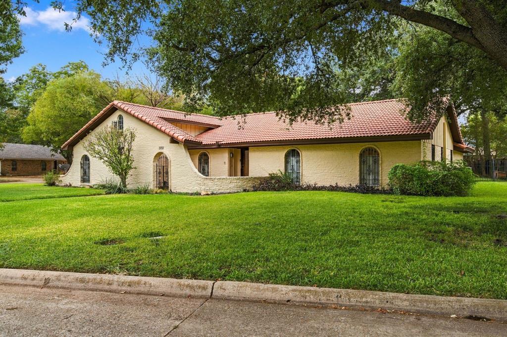 2201 Scarlet Lane