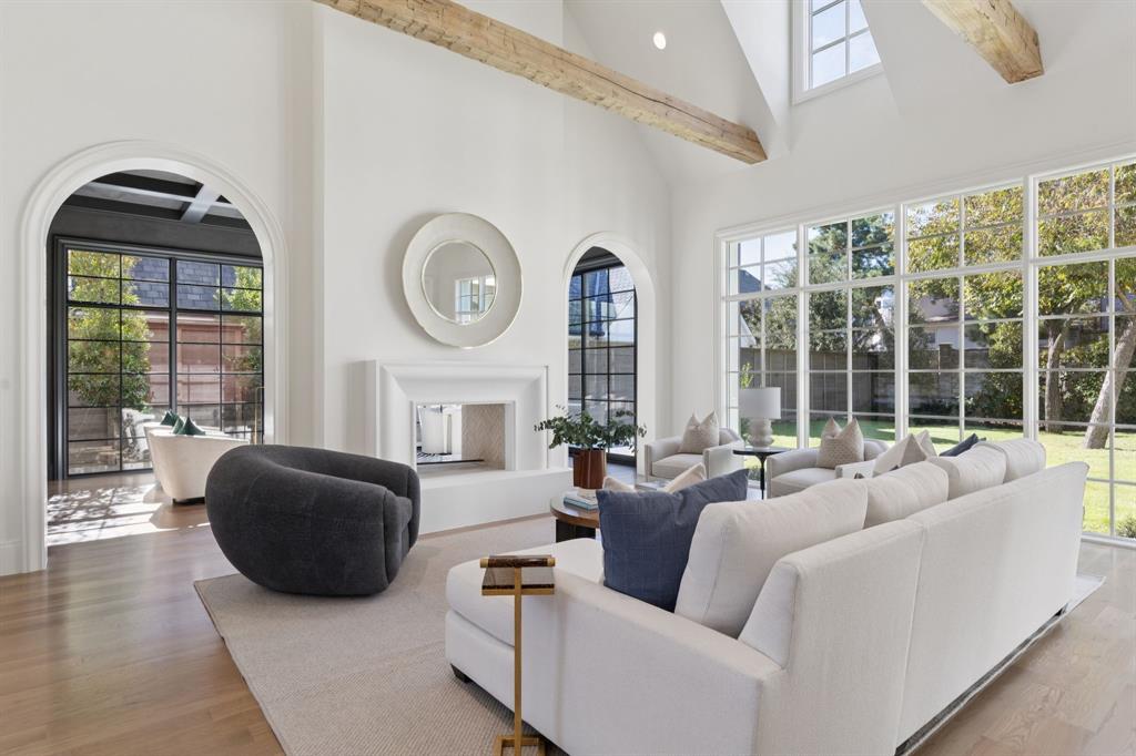 9143 Bluff Hollow Court