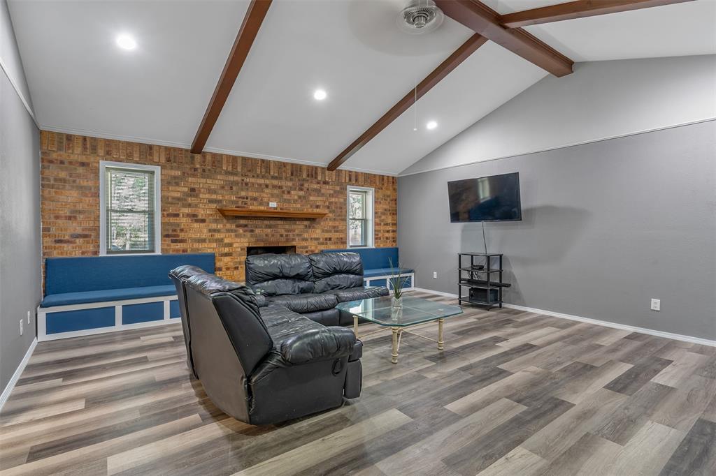 Royal Oaks - Residential