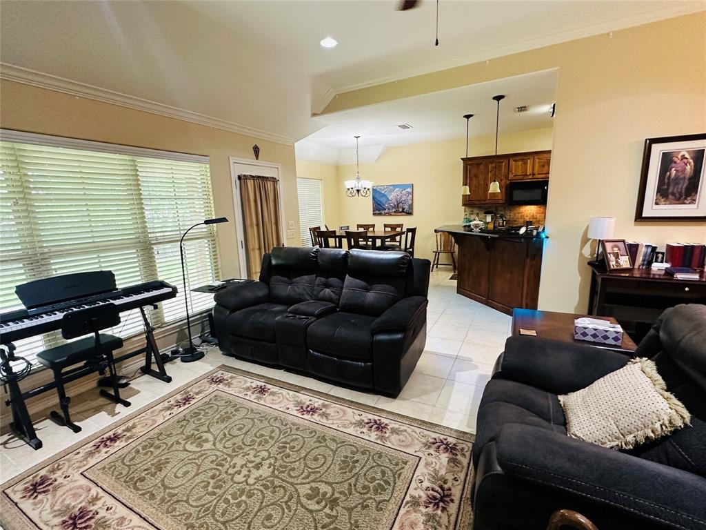 1702 Turnberry Circle