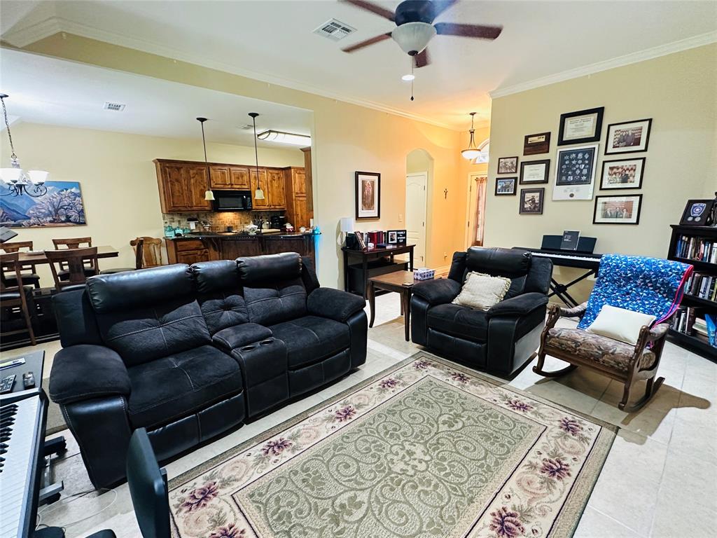 1702 Turnberry Circle