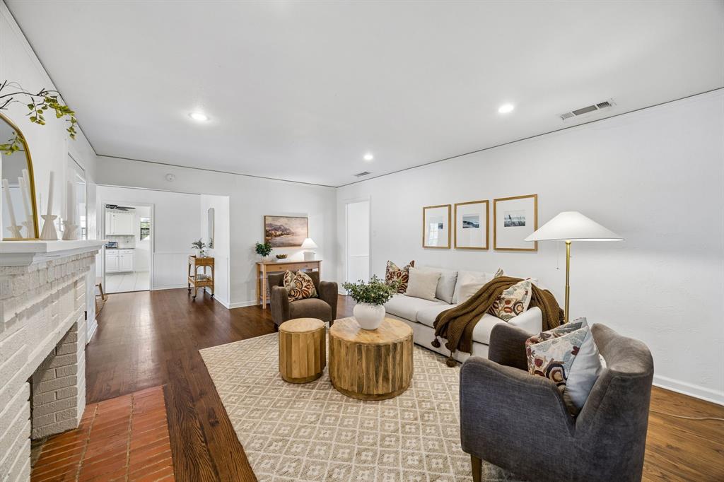 Casa Linda Highlands - Residential