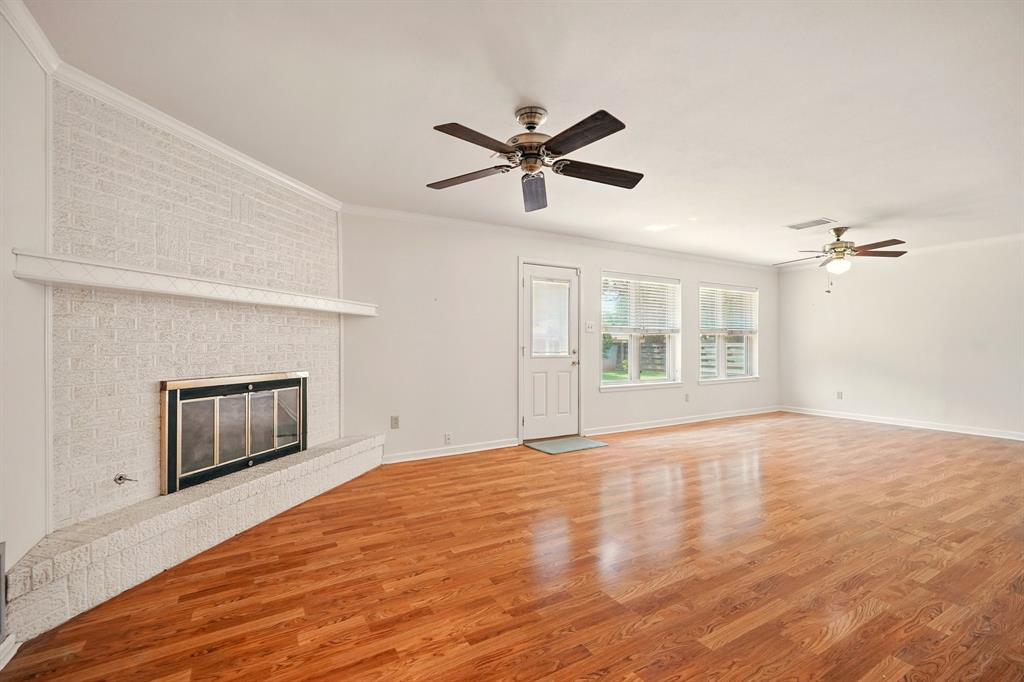 2050 Greenbriar Drive
