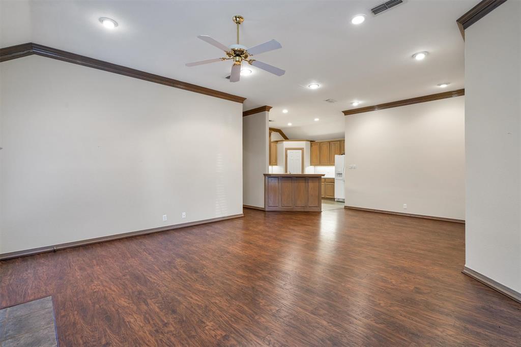 Country Club Pl-Rev - Residential