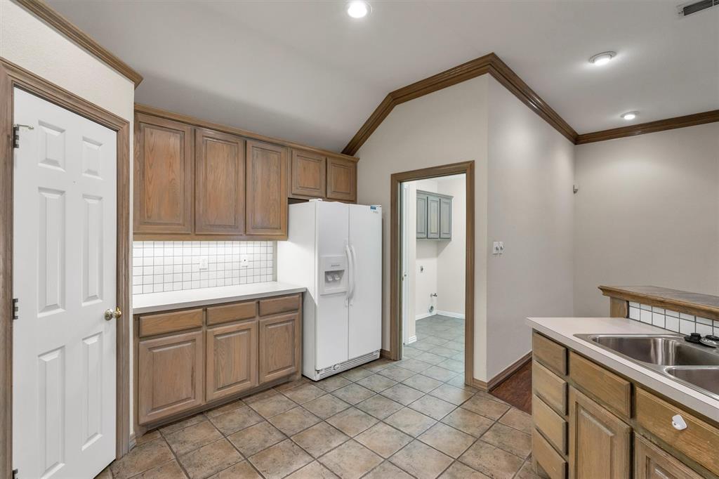 Country Club Pl-Rev - Residential