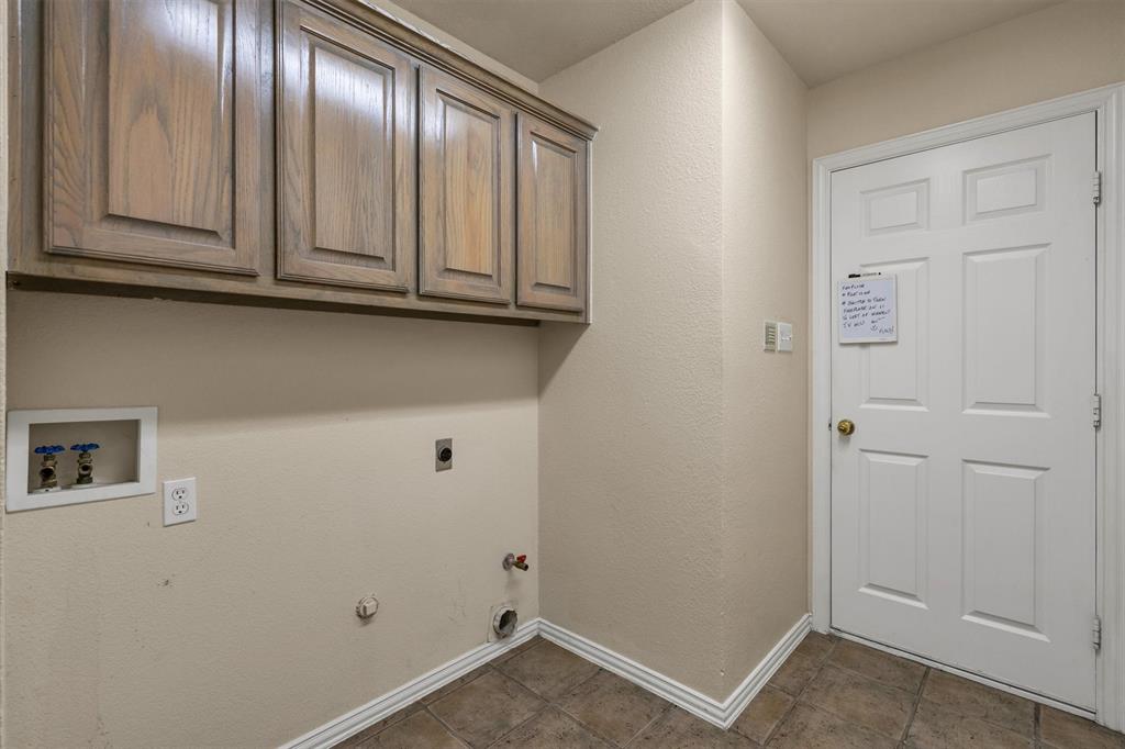 Country Club Pl-Rev - Residential