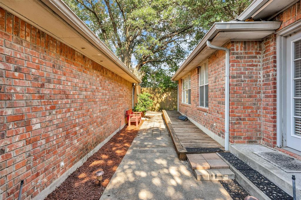 Country Club Pl-Rev - Residential