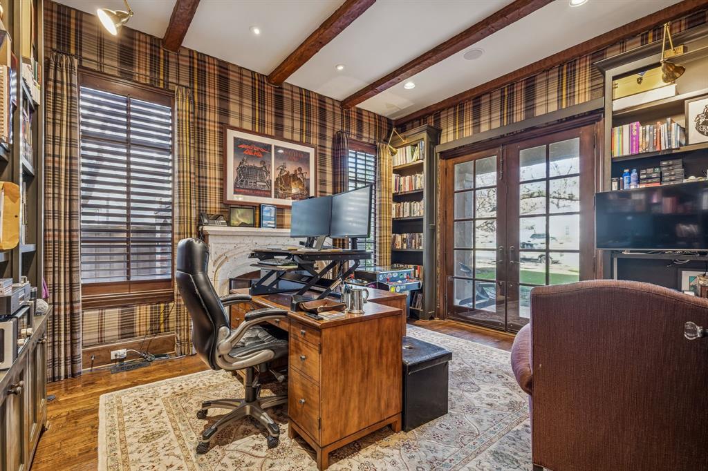 3021 Southwestern Boulevard