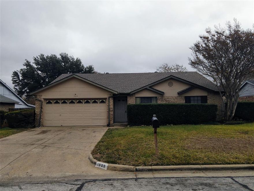 Just refurbished with wood look allure flooring, Granite counter tops in Kitchen and bath rooms. Freshly painted inside. Large living room with vaulted ceilings and brick wood burning fireplace and  wet bar. Big back yard with covered patio. Agents see Rental Criteria form uploaded in Transaction Desk for instructions. Use TAR Lease application. No dogs larger than 20 lbs. at least one applicant must have minimum 650 credit score to qualify. Combined net monthly income needs to be around 3.5x monthly rent amount.