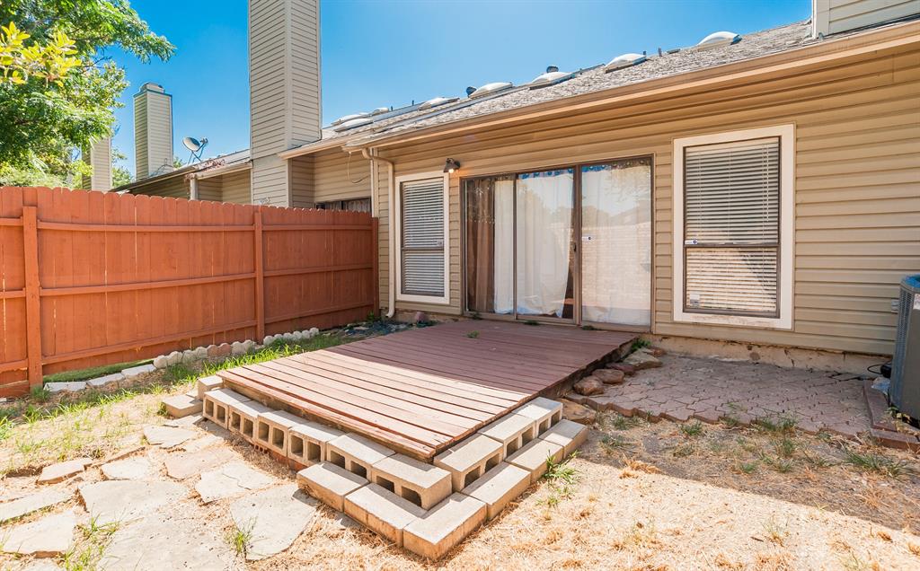 CLAYMORE PARK CONDOMINIUMS - Residential Lease