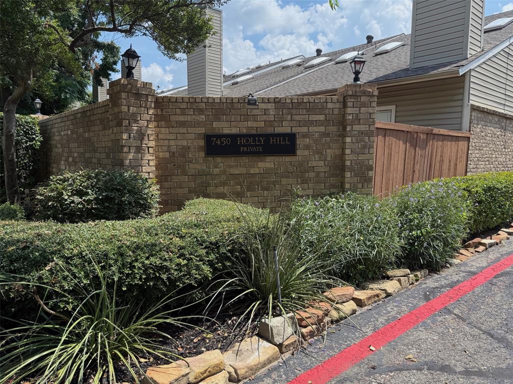 CLAYMORE PARK CONDOMINIUMS - Residential Lease