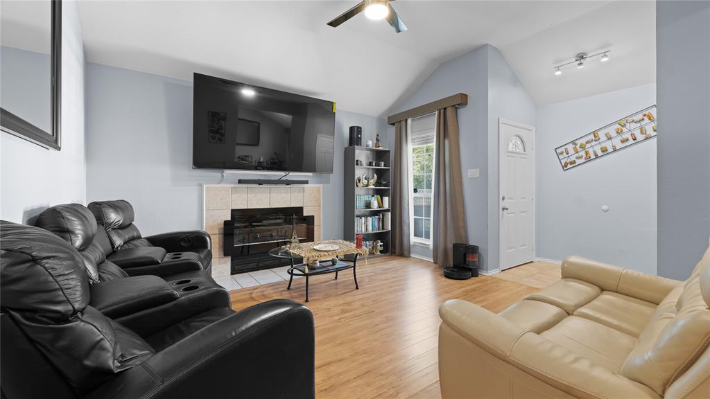 5323 Northridge Boulevard