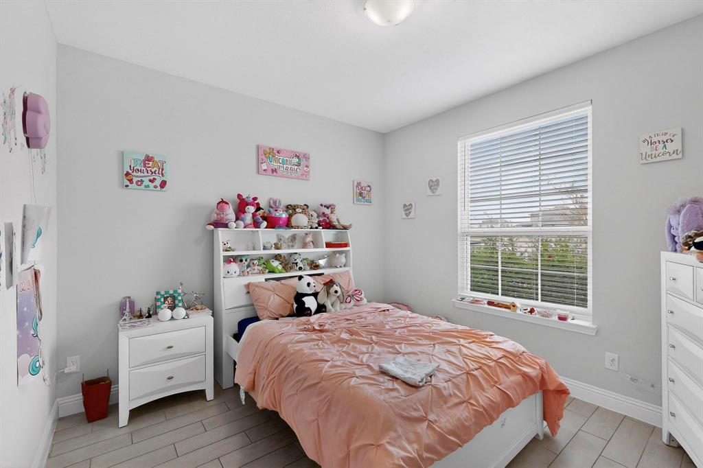 Venetian At Weston, Ph 1 - Residential Lease