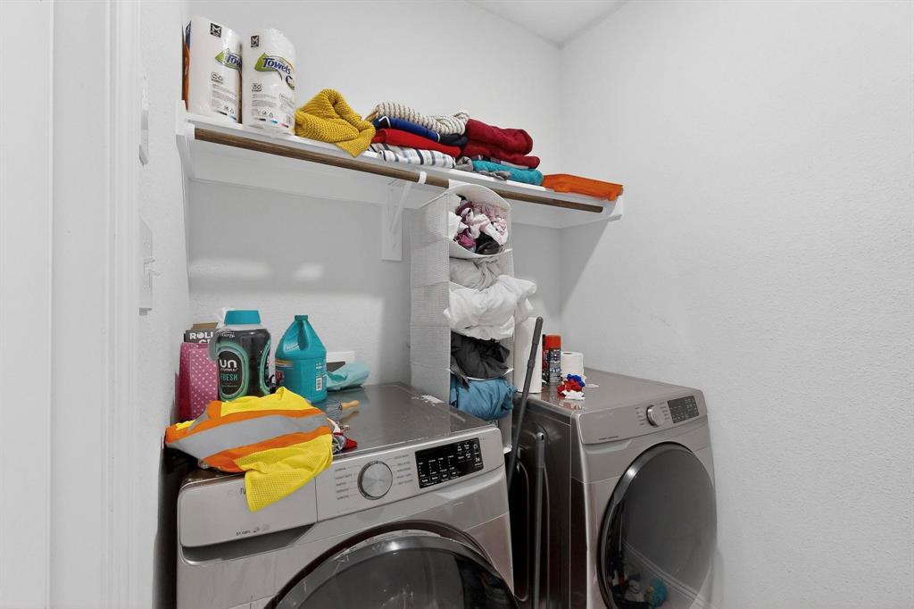 Venetian At Weston, Ph 1 - Residential Lease