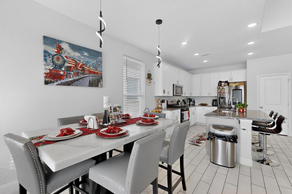 Venetian At Weston, Ph 1 - Residential Lease